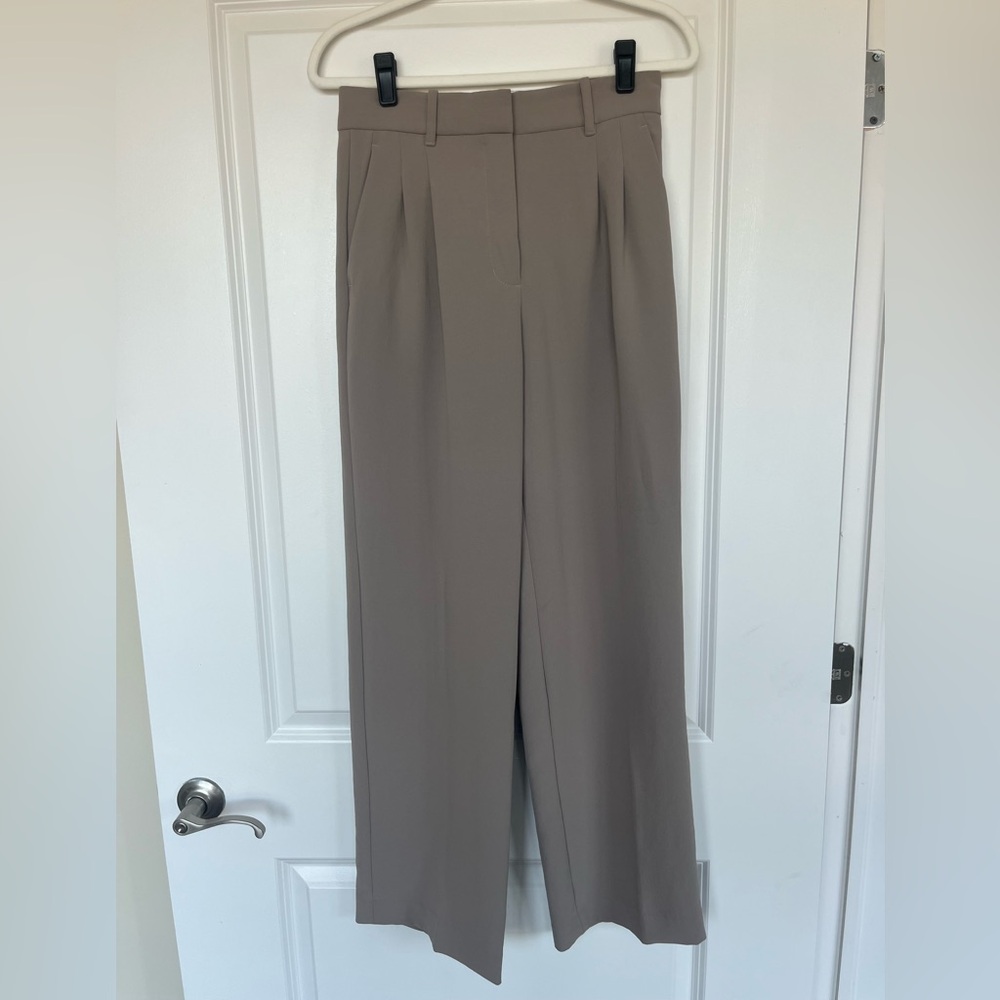 Aritzia Effortless Pant TALL- Modern Taupe